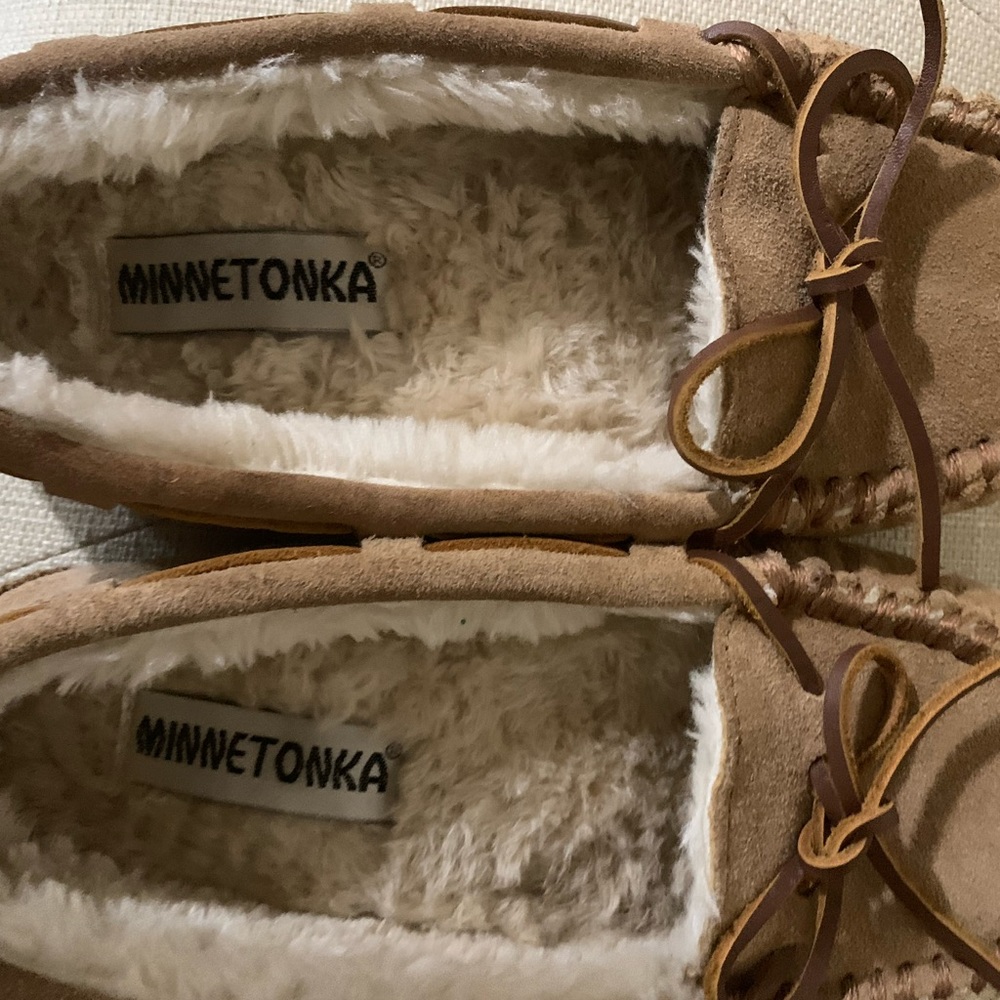Slippers - Picture 2 of 4